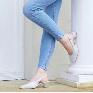 WALKING CRADLES, casual women shoes, white leather , size9.5